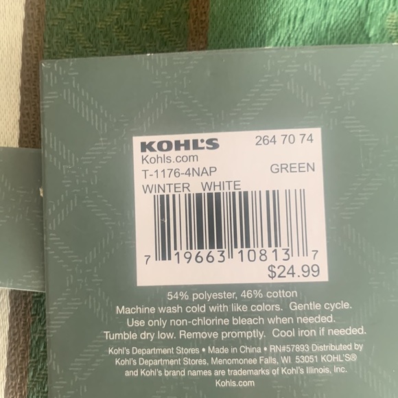 Tablecloth & Napkin Set - Picture 8 of 9